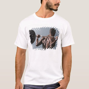 Afrikansk amerikanmanarbete ut idrottshallen 2 t shirt