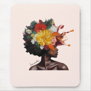 Afrikansk-amerikansk kvinna med Blommigt Afro Hair Musmatta