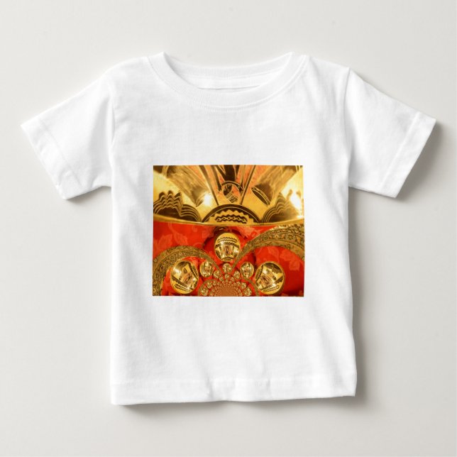 Afrikansk kulturkonst: Rik Golden Red Design Tee Shirt (Framsida)