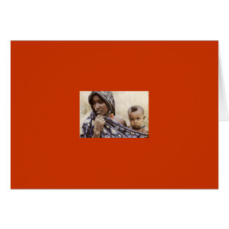 Afrikansk Mamma med Nose Ring och Baby OBS Kort
