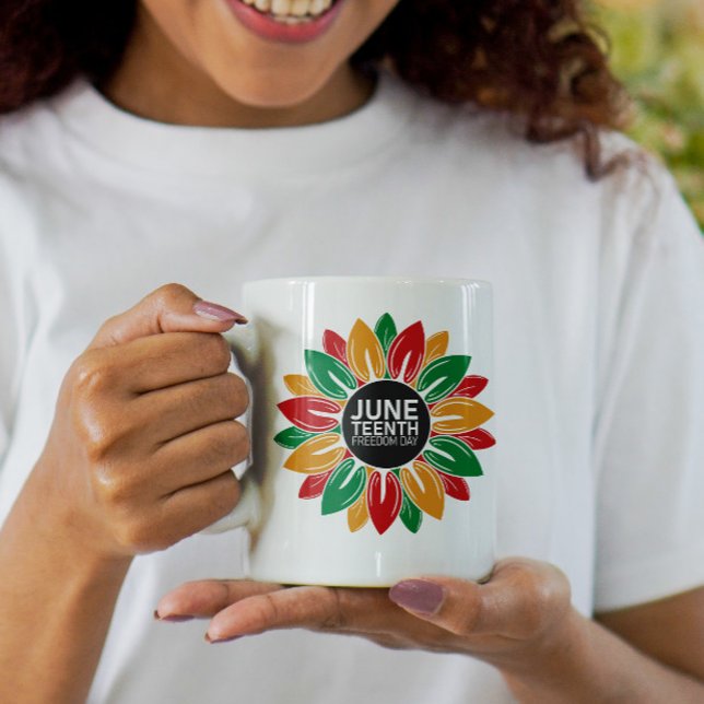 Afrikansk svart historik Junetelfte sunflowe Kaffemugg (Skapare uppladdad)