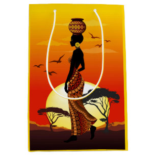 Afrikansk vackra Woman Silhouette på Afrikas Sol