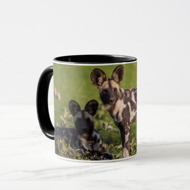 Afrikansk Vild Hundar i Tanzania Mugg (Framsida vänster)