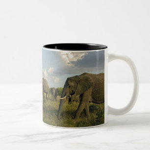 Afrikanska elefanter som betar, Loxodonta africana Två-Tonad Mugg
