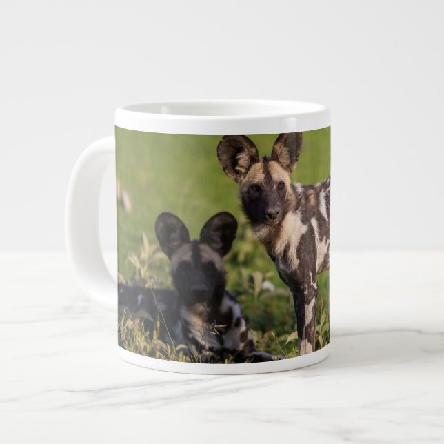 Afrikanska vildhundar i Tanzania Jumbo Mugg (Framsida vänster)