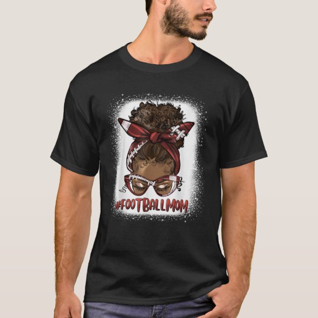 Afro Messy Bun Football Mamma Black Woman Mor s D T Shirt (Framsida)