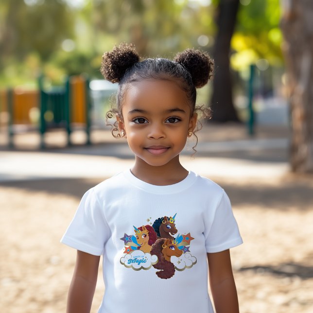 Afro Unicorn "Made of Magic" Trio Design T Shirt (Skapare uppladdad)