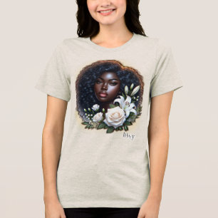  Afroamerikansk dam kollar på sina blommor T Shirt