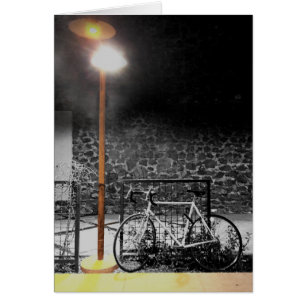 Aftonen tänder på cykeln fotograferar hälsningskort