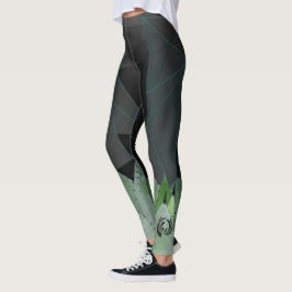 Agave som lägger benen på ryggen vid Laura Eubanks Leggings