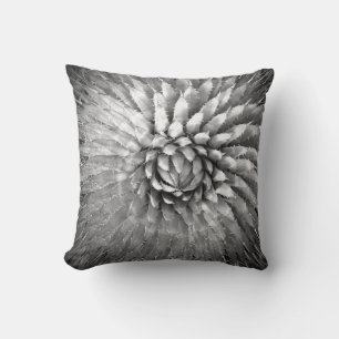 Agave Spike Southwest Black and White B&W Square Kudde