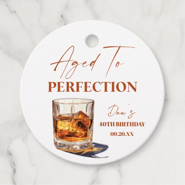 Aged To Perfection Whisky Glass Birthday Party Gåvor Etiketter (Framsida)