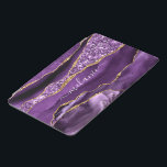 Agera ditt namn på Lila Violet Guld Glitter Geode iPad Mini Skydd<br><div class="desc">Pad-fall med Agate Lila Violet Guld Geode Custom Name Gnistra Marble Personlig Birthday - Annibröllopsdag eller Bröllop Gift / Supparly - Add Your Name - Text or Remove - make Your Speciell ipad cover Gift - Resize and move or remove and add text / Glitter with Custzation inslag. Utformning efter...</div>