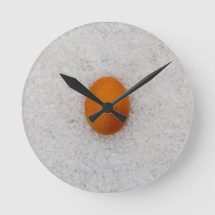 Ägg med salt rund klocka
