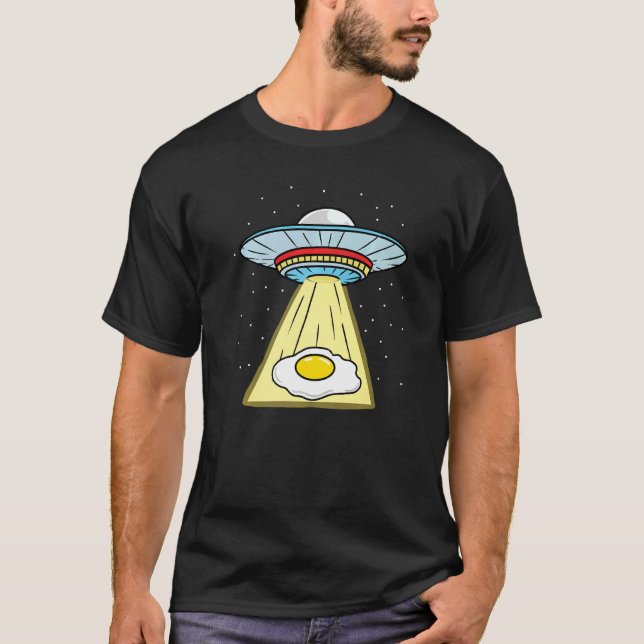 Ägg som är gift med Ufo Abduction Egg T Shirt (Framsida)