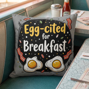 Äggciterad för Breakfast Funny Foodie Pun Design Kudde
