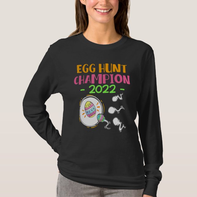 Äggjaktmästare 2022 Påsk Gravid Announceme T Shirt (Framsida)