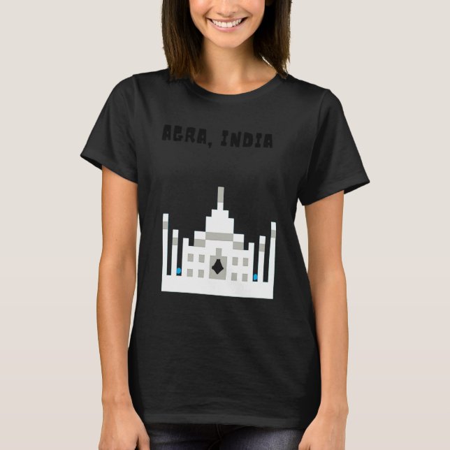 Agra, India the beautiful Taj Mahal T Shirt (Framsida)