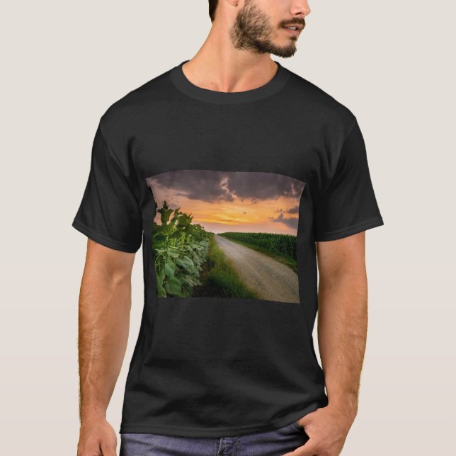Agriculture Atmosphere Vibe Tee (Framsida)