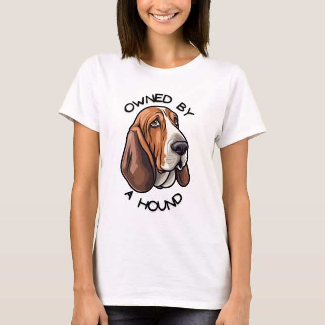 Ägs av någon Basset Hound T Shirt (Framsida)