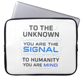 AI-offertdesign - signal till okänt minne Laptop Fodral