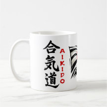Aikido Kanji Drickmugg med japansk flagga