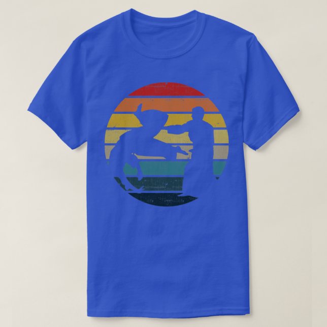 Aikido Silhouette på en stressad Retro Sunset gra T Shirt (Design framsida)