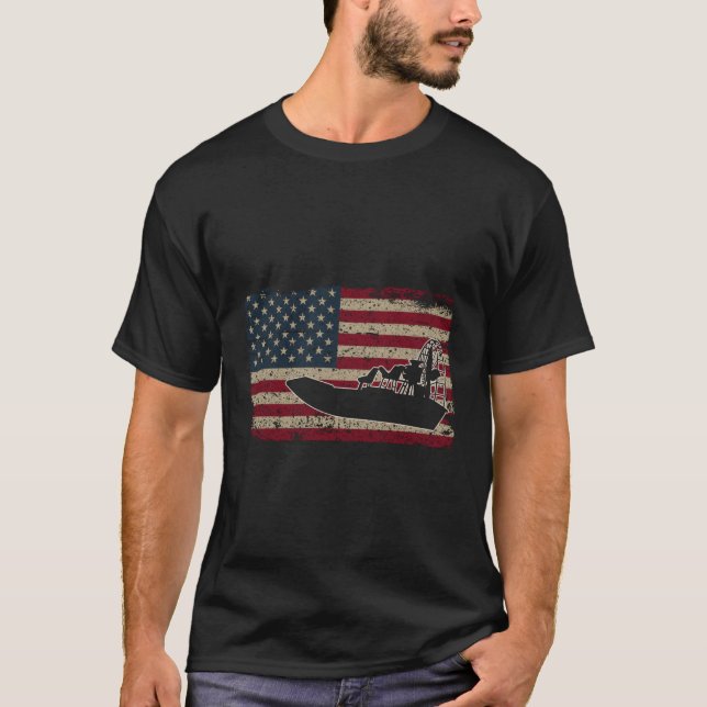 Airboat America Flagga I Patriotic Airboat-kapten  T Shirt (Framsida)