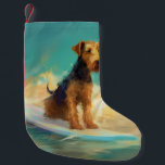 Airedale Beach Surfning Målning Liten Julstrumpa<br><div class="desc">Fördjupa dig i den lekfulla världen av hundäventyr med denna fängslande målning. En livlig hund ger sig ut på vågorna och rider skickligt på surfbord längs en solkuskad strand. Det livfulla konstverket fångar vackert essensen av den spännande strandleken när hunden orädd rider på vågorna och förkroppsligar andan av kul och...</div>