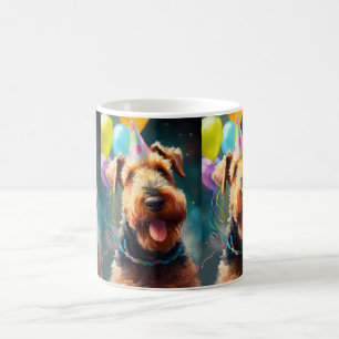 Airedale hund med födelsedagshatt och ballonger kaffemugg