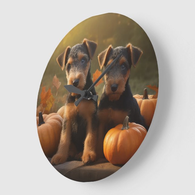 Airedale Puppy Autumn Delight Pumpkin Stor Klocka (Vinkel)