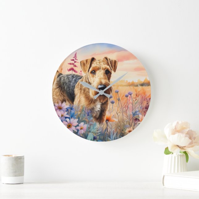 Airedale Terrier Dog in a Wildflower Meadow Stor Klocka (Hem)