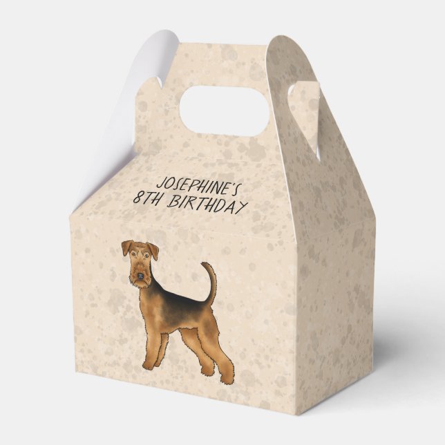 Airedale Terrier Serietecknad Hund På Beige Med Te Presentaskar (Framsidan Sidan)