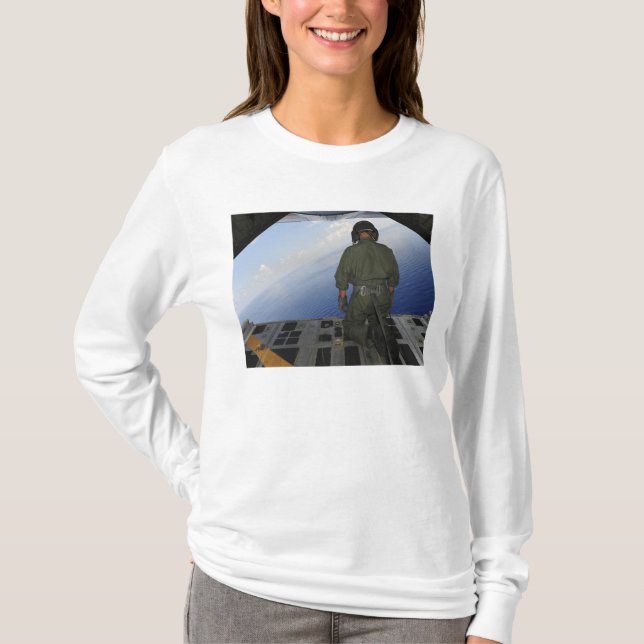 Airman observerar vatten i Mexikanska Bukt T-shirt (Framsida)