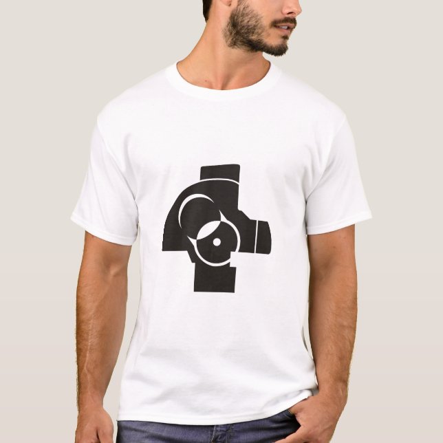 AK47 kasta i sig T-shirt (Framsida)