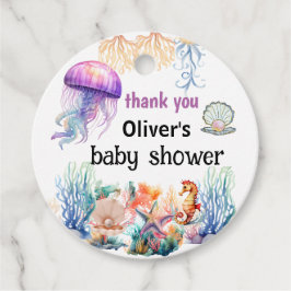 Åk pojke under sjömansduschen. gåvor etiketter