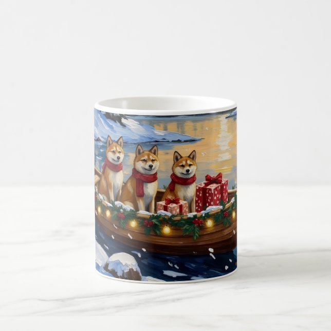 Akita Christmas Boat Holiday Kaffemugg (Center)