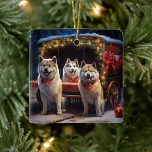 Akita Snowy Sleigh Ride Juldekan Julgransprydnad Keramik