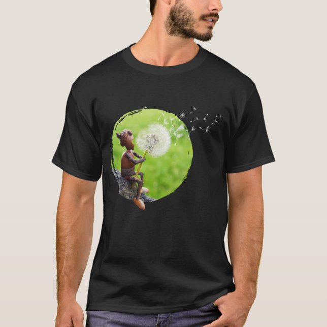 Akorn Elf blåser in i dandelionfluffren T Shirt (Framsida)