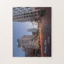 Akron det Ohio pussel med gåvan boxas