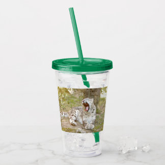 akryltumlare snö leopard katt och monogram. take away mugg