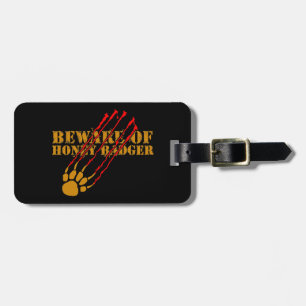 Akta sig av honey badger bagagebricka