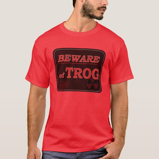 Akta sig av Trog undertecknar Tee Shirt (Framsida)