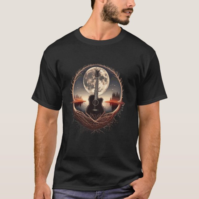 Akustisk gitarr Träd och måne vid sjögitarrist T Shirt (Framsida)