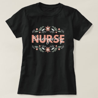 Akutsjuksköterska för blommor t shirt