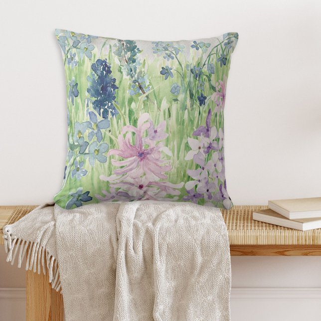 Akvarell Blå Lila Blomma Äng på Berg Kudde (In situ on bench)