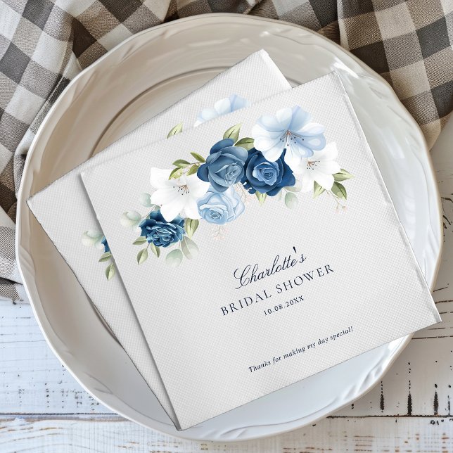 Akvarell Dammig Blå Blommig Bröllopsdusch Papper Pappersservett (Elegant Dusty Blue Floral Watercolor Script Bridal Shower Paper Napkins)