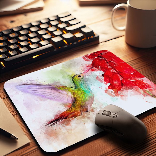 Akvarell Kolibri som äter från röd blomma Musmatta (Watercolor Hummingbird Feeding on Red Flower. Mouse Pad)