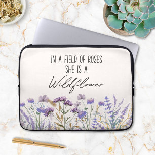 Akvarell Lila Vildblomma Trädgård Natur Citat Laptop Fodral