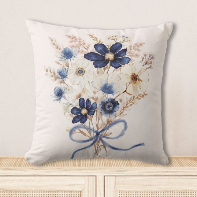Akvarell Marinblå Blombukett Blommig Kudde (Skapare uppladdad)